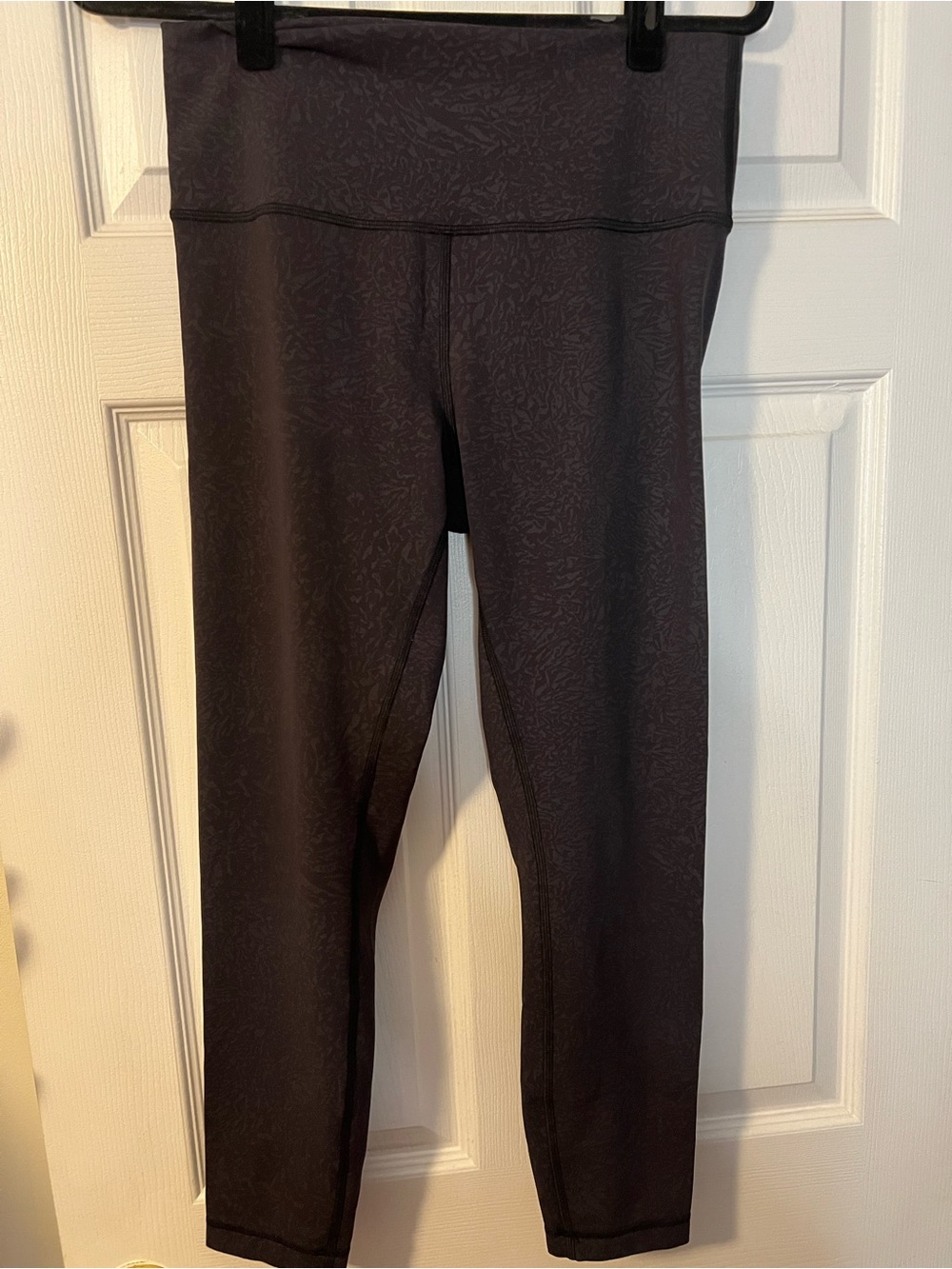 #050 Lululemon Wunder Train High Rise Tight 25” Crunch Black Size 10 GUC